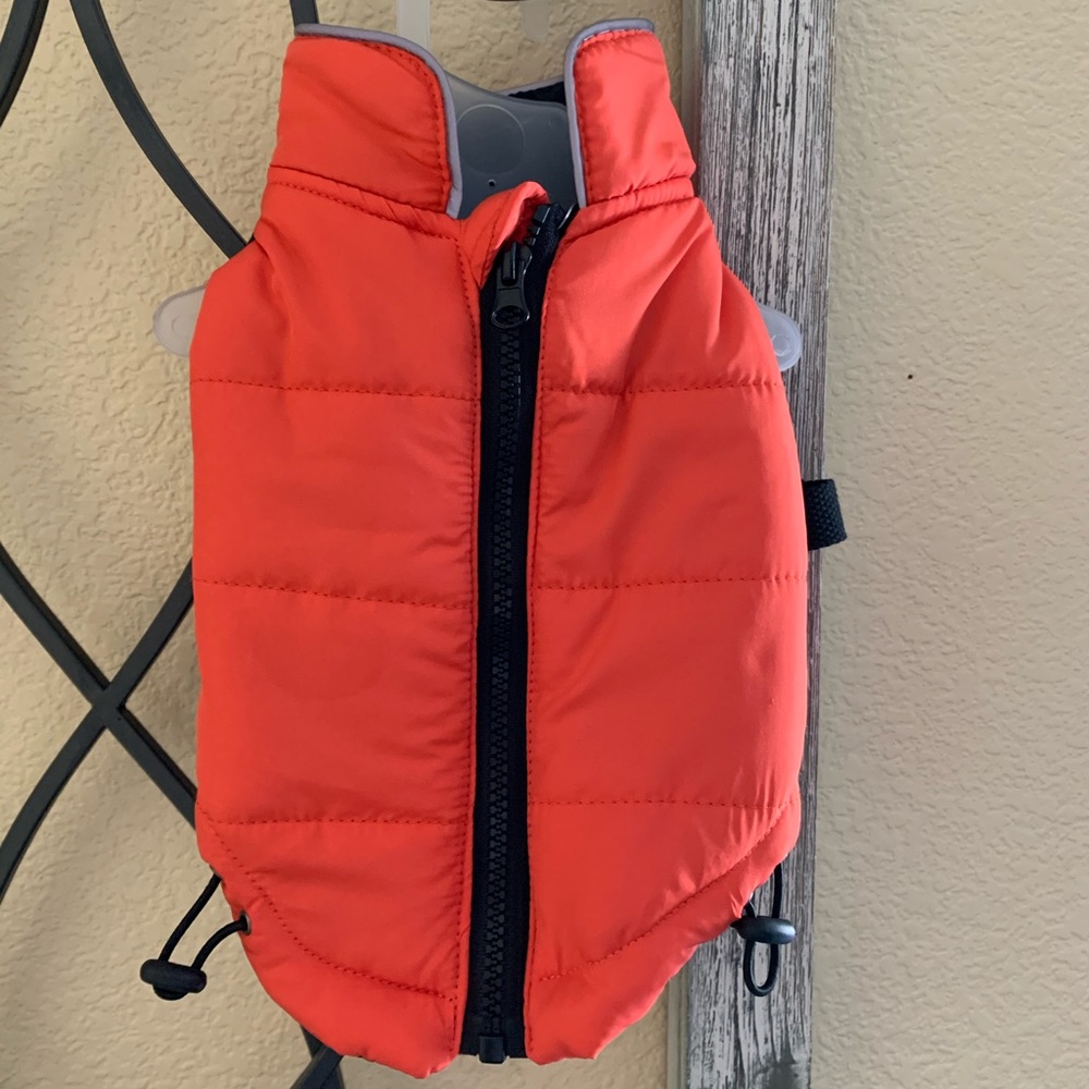 Dog Puffer vest. This harness doubles as a fleece vest.